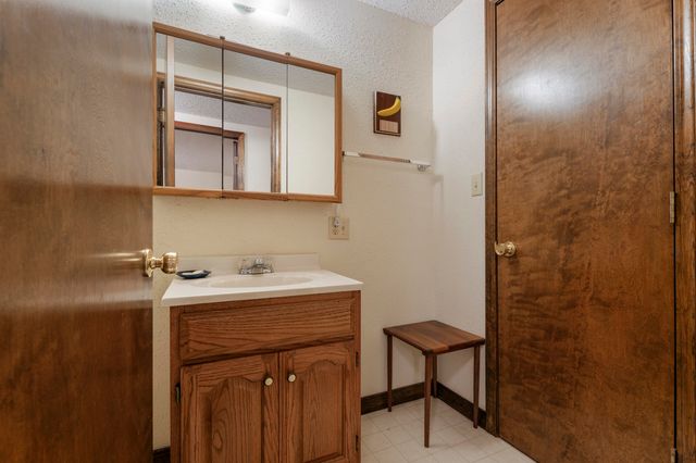 66506 E 258 Road, Grove, OK 74344