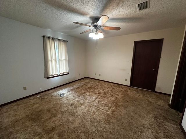 310 Springwood Circle, Crestview, FL 32536