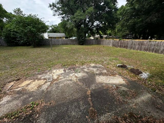 310 Springwood Circle, Crestview, FL 32536
