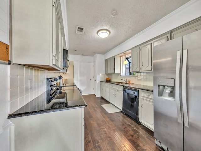 2500 Stonemoss Drive, Plano, TX 75075
