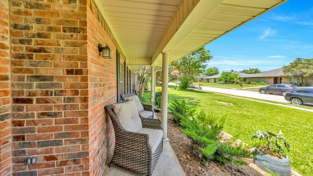 2500 Stonemoss Drive, Plano, TX 75075