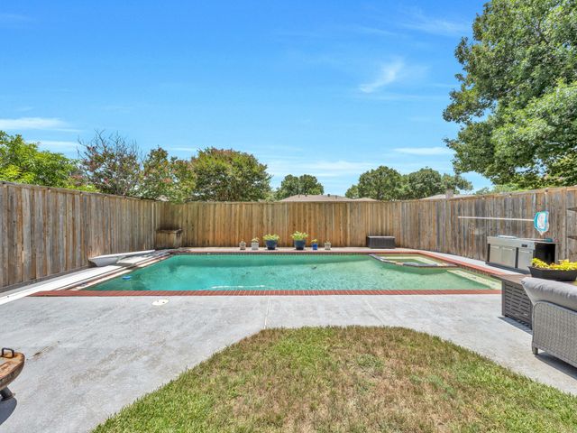 2500 Stonemoss Drive, Plano, TX 75075
