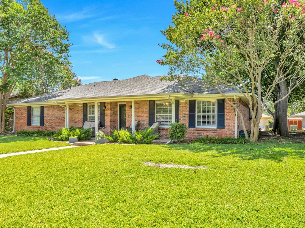 2500 Stonemoss Drive, Plano, TX 75075
