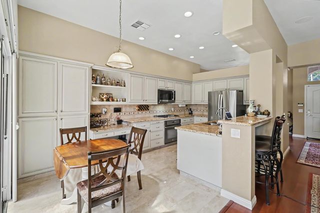 9370 Carrolton Pl, Elk Grove, CA 95624