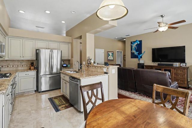 9370 Carrolton Pl, Elk Grove, CA 95624
