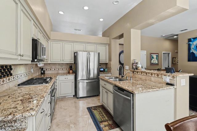 9370 Carrolton Pl, Elk Grove, CA 95624