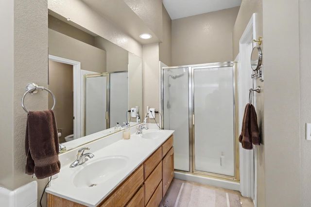 9370 Carrolton Pl, Elk Grove, CA 95624