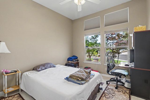 9370 Carrolton Pl, Elk Grove, CA 95624