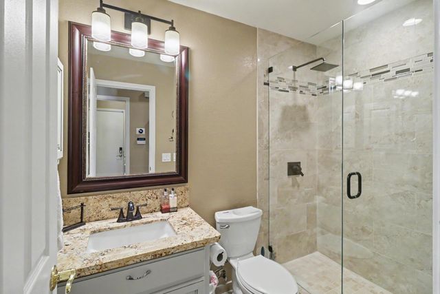 9370 Carrolton Pl, Elk Grove, CA 95624