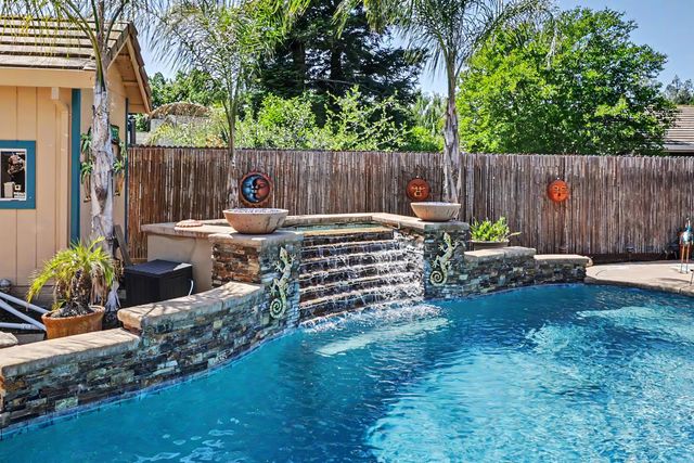 9370 Carrolton Pl, Elk Grove, CA 95624