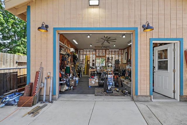 9370 Carrolton Pl, Elk Grove, CA 95624