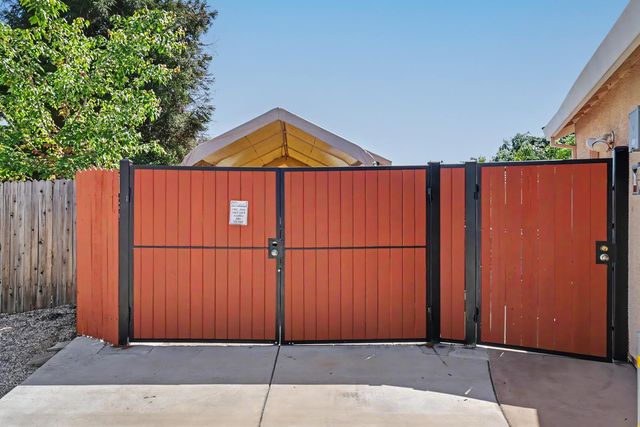 9370 Carrolton Pl, Elk Grove, CA 95624