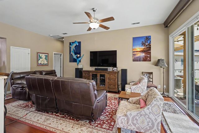 9370 Carrolton Pl, Elk Grove, CA 95624