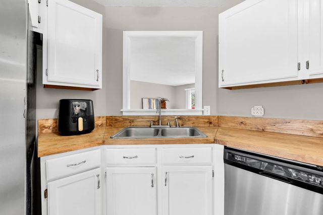 3465 John Taylor Rd, Woodlawn, TN 37191