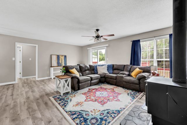 3465 John Taylor Rd, Woodlawn, TN 37191