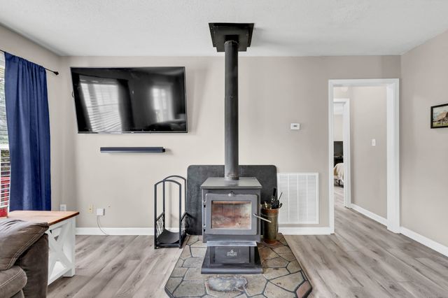 3465 John Taylor Rd, Woodlawn, TN 37191