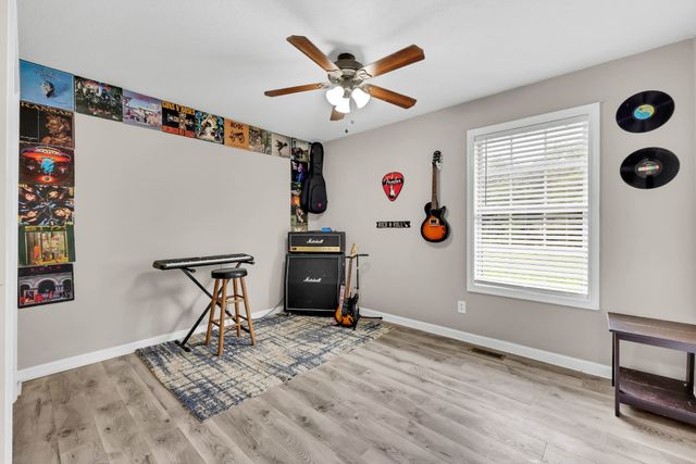 3465 John Taylor Rd, Woodlawn, TN 37191