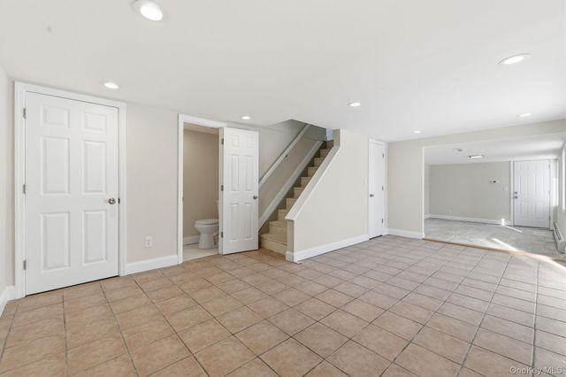 5 Bowman Lane, Kings Park, NY 11754