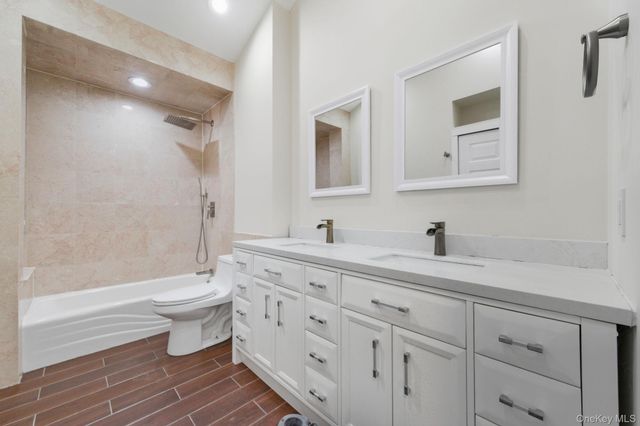 5 Bowman Lane, Kings Park, NY 11754