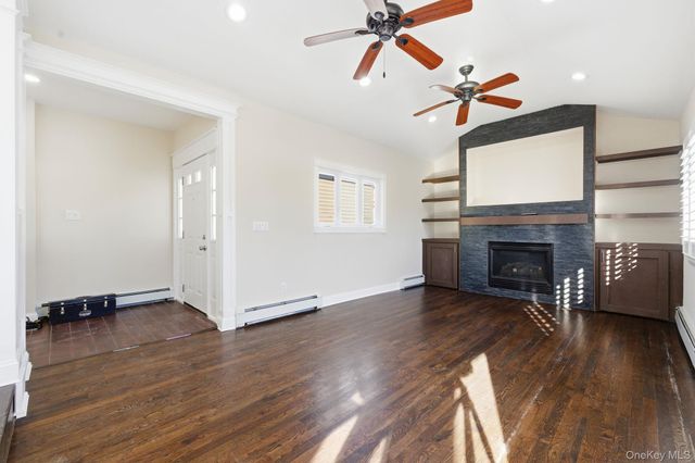 5 Bowman Lane, Kings Park, NY 11754