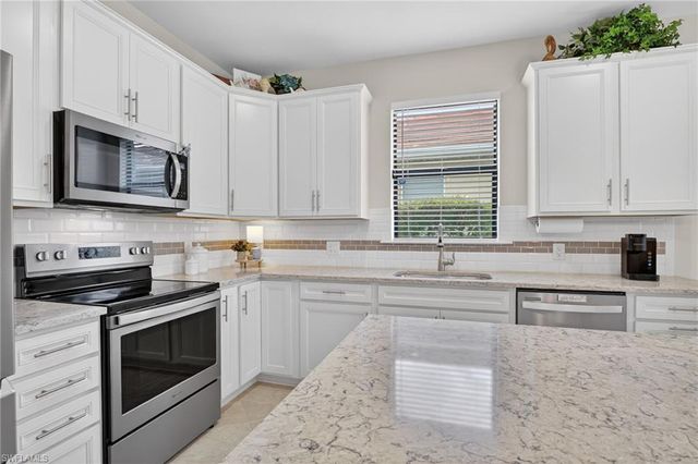 16133 Palmetto Prairie DR, Alva, FL 33920