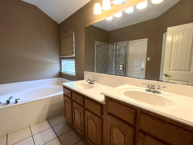 1234 Iowa Road, Murphy, TX 75094