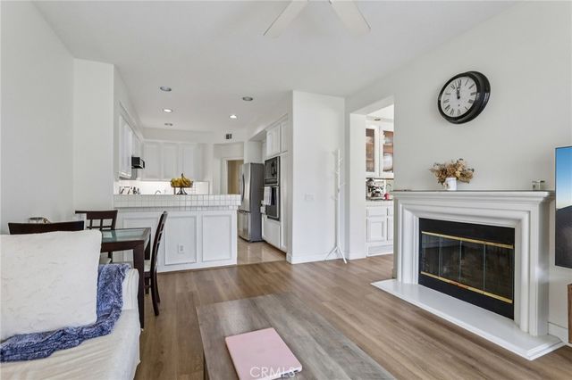 1 Longbourn Aisle, Irvine, CA 92603