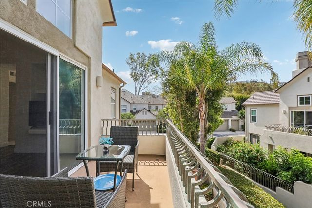 1 Longbourn Aisle, Irvine, CA 92603