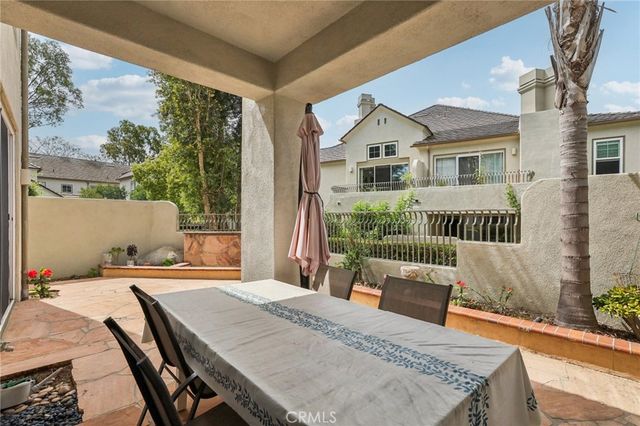 1 Longbourn Aisle, Irvine, CA 92603