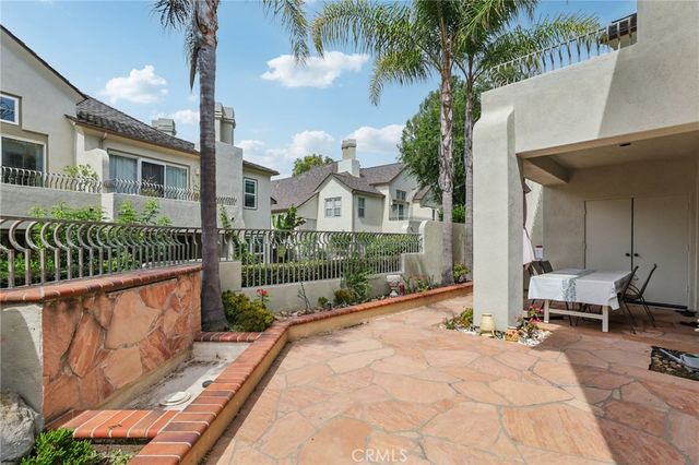 1 Longbourn Aisle, Irvine, CA 92603