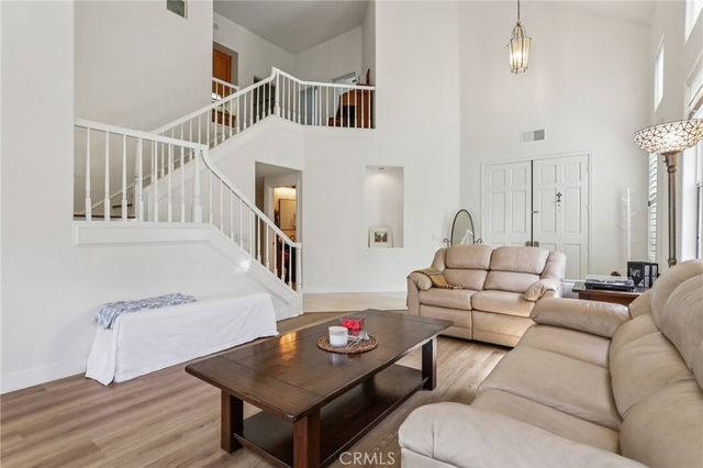 1 Longbourn Aisle, Irvine, CA 92603