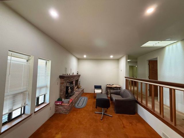 5893 Fruitland Rd, Marysville, CA 95901