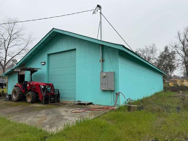 5893 Fruitland Rd, Marysville, CA 95901