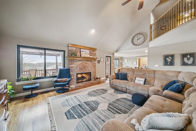 504 Oak Ridge Drive, Sand Springs, OK 74063