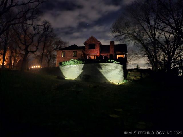 504 Oak Ridge Drive, Sand Springs, OK 74063