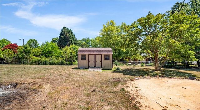 5984 Pepper Road, Oak Ridge, NC 27310