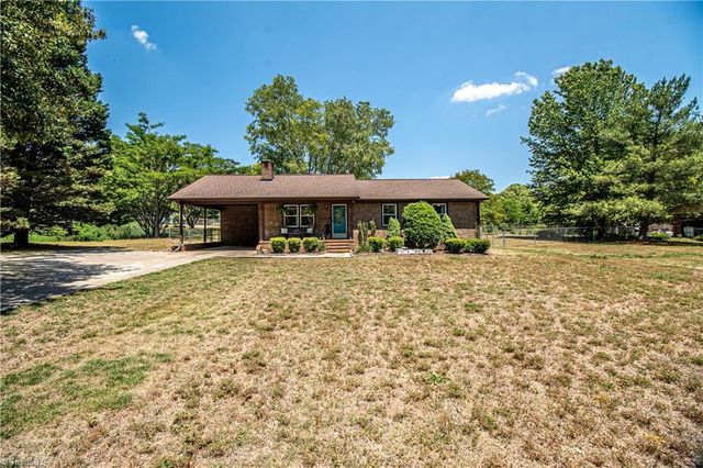 5984 Pepper Road, Oak Ridge, NC 27310