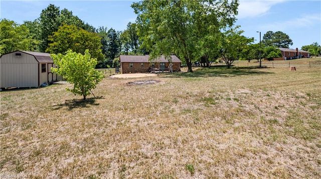 5984 Pepper Road, Oak Ridge, NC 27310