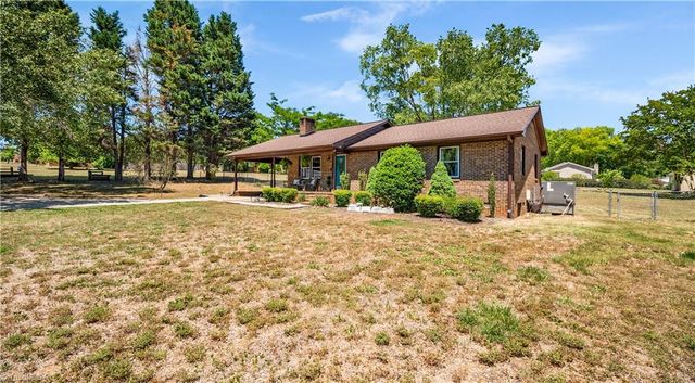 5984 Pepper Road, Oak Ridge, NC 27310