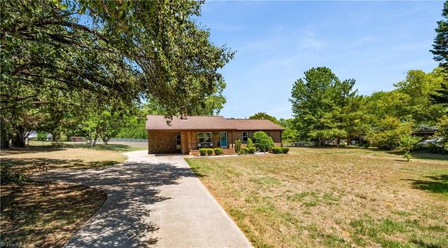 5984 Pepper Road, Oak Ridge, NC 27310