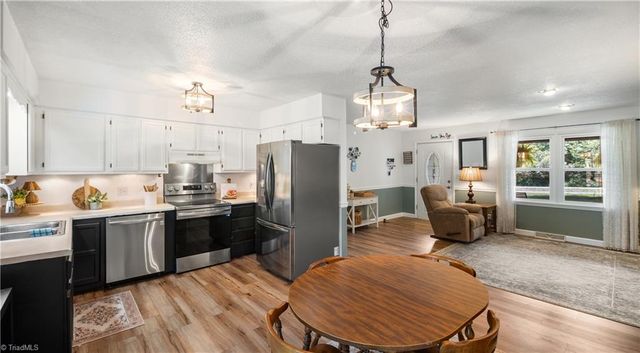 5984 Pepper Road, Oak Ridge, NC 27310