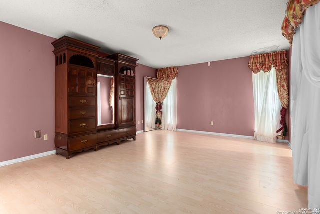 609 Rudeloff, Seguin, TX 78155