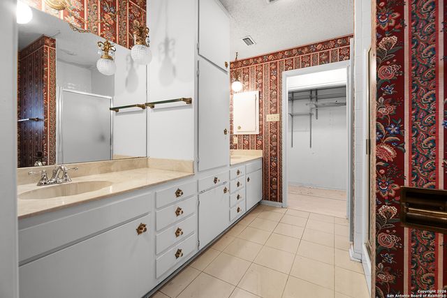 609 Rudeloff, Seguin, TX 78155