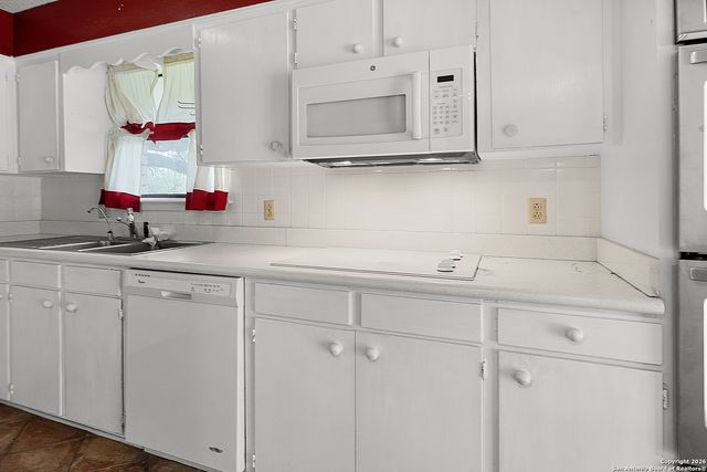 609 Rudeloff, Seguin, TX 78155