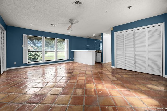 609 Rudeloff, Seguin, TX 78155