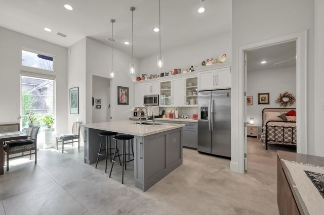 12935 Shady Grove Lane, Montgomery, TX 77356