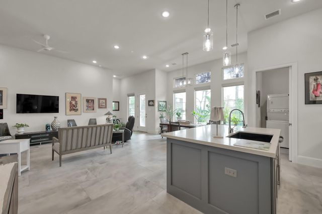 12935 Shady Grove Lane, Montgomery, TX 77356