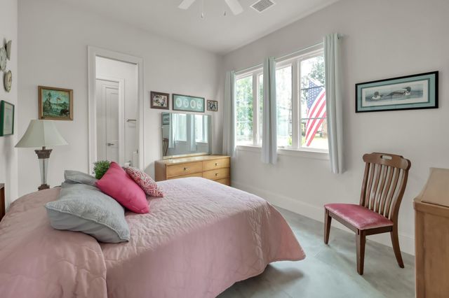 12935 Shady Grove Lane, Montgomery, TX 77356