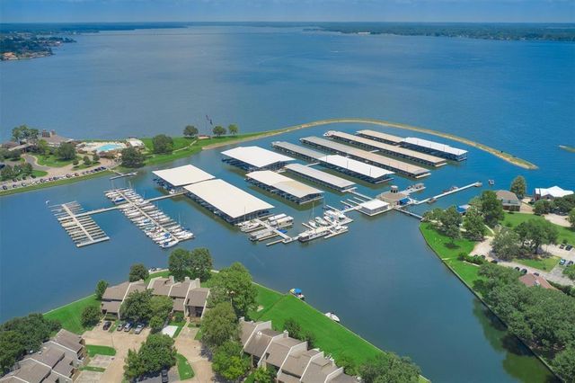 12935 Shady Grove Lane, Montgomery, TX 77356