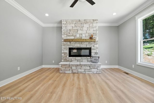 121 Inagehi Way, Loudon, TN 37774